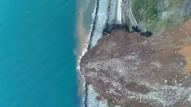 Arhavi'de Heyelan: Karadeniz Yolu Kapalı