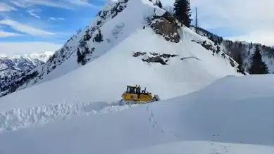 Artvin Borçka'da Kapanan Köylere Ulaşım Açıldı
