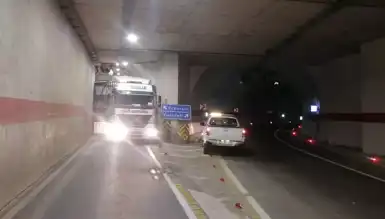 Artvin-Erzurum Yolu Tır Kazası Nedeniyle Kapandı