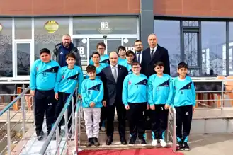 Oltu Ortaokulu Voleybolda Türkiye Finalinde!