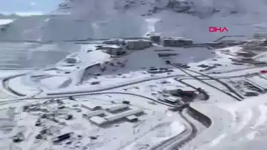 Yusufeli'nde Kar Şenliği: Çocuklar Eğlenirken Yaşam Etkilendi