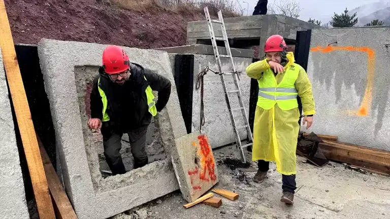 AFAD'dan Artvin Gönüllülerine Afet Eğitimi
