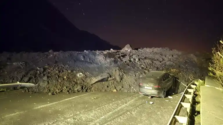 Doğu Karadeniz'de Yol Kapandı!