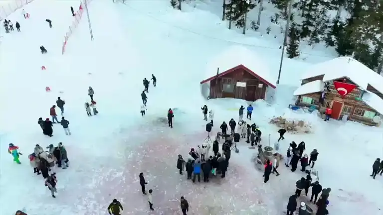 Artvin'de Kar Şenliği Coştu!