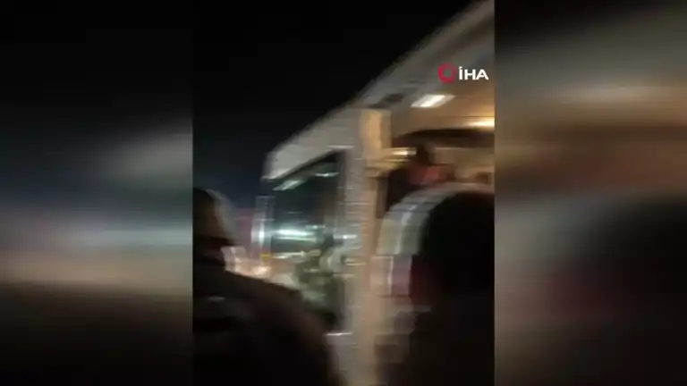 Köy Servisi Karda Mahsur Kaldı, Yolcular Kurtarıldı